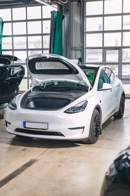 Tesla Reparatur